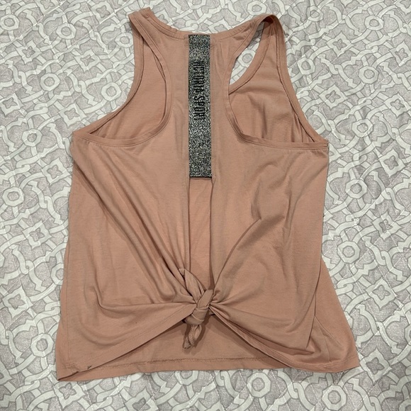 Victoria's Secret Sport - 4 Pack of Tank Tops - Picture 9 of 10